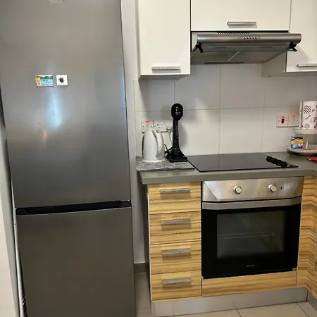 One-bedroom Apartment, 30m From An Amazing Beach, Coralli דירה פרוטאראס